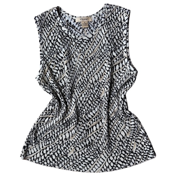 Plisse Tops - Plissé Black & White Textured Sleeveless Tank